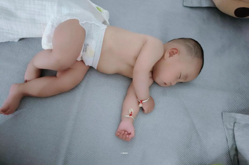 孝义怀孕多久会显肚子